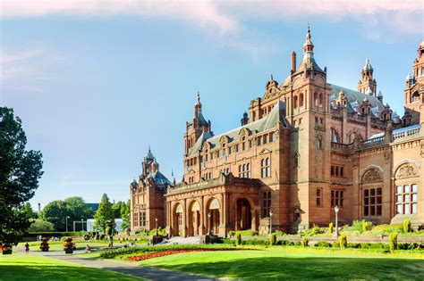 De Kelvingrove Art Gallery and Museum: Een Schatkamer van Kunst en Geschiedenis in de Hartje van Glasgow!